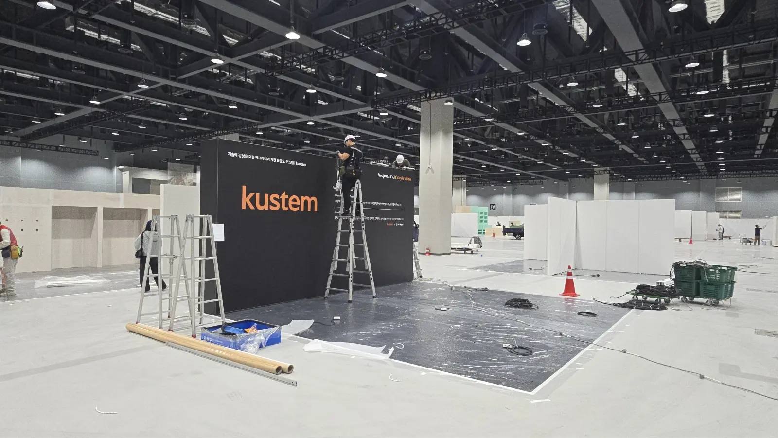 리빙페어 KUSTEM 패브릭 커스텀 부스 실제 시공사진